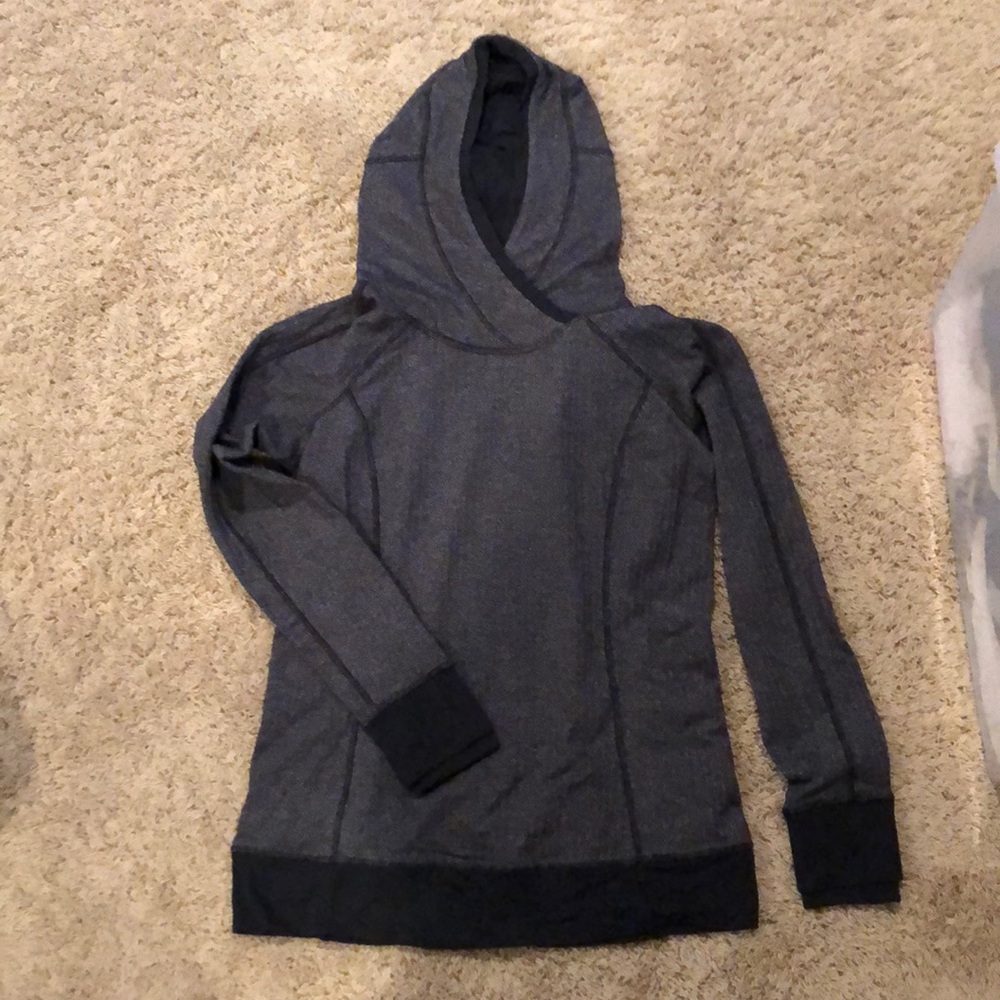 Lululemon herringbone pullover with hood!